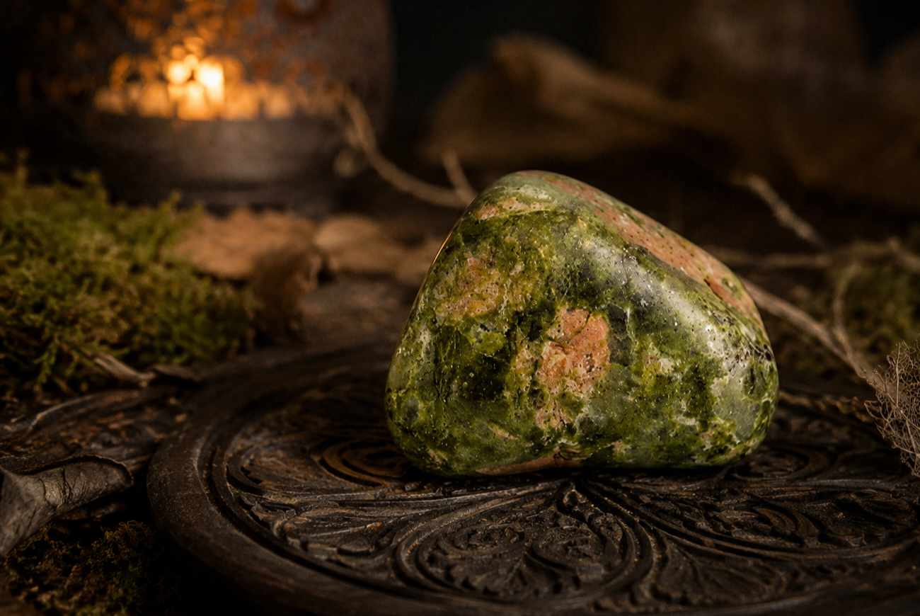 Unakite: la riconciliazione tra cuore e radici