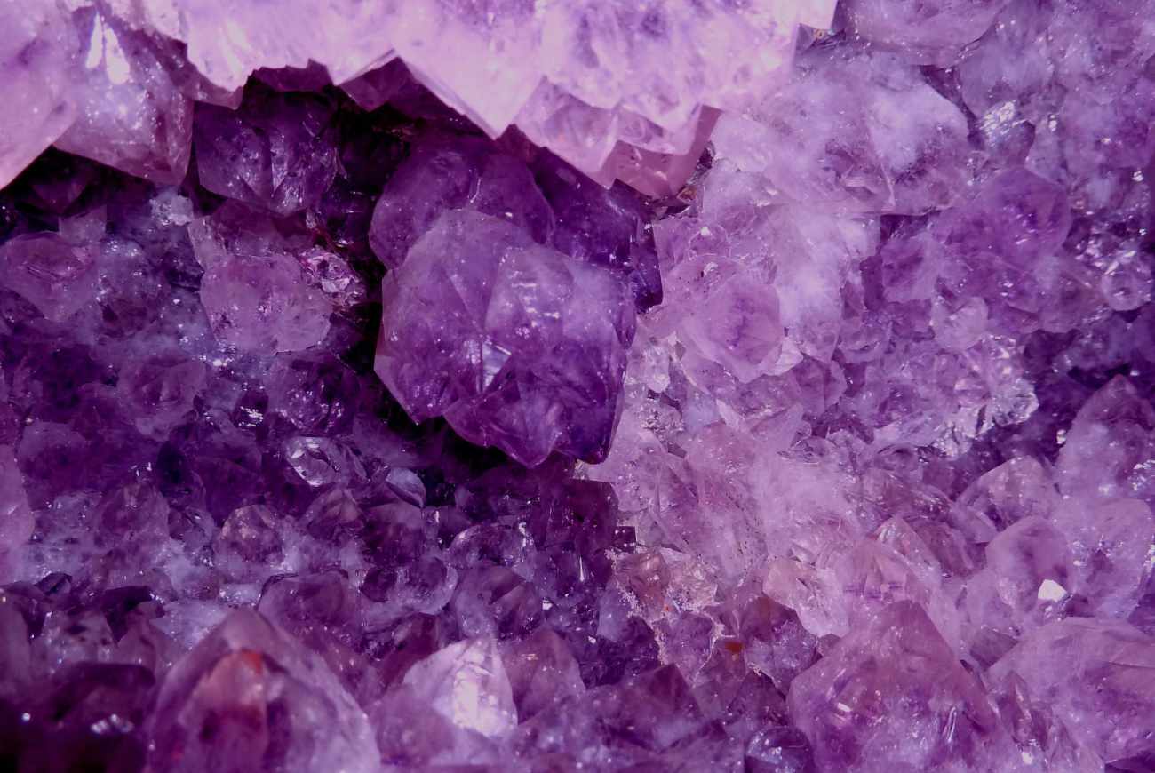 Ametista: protezione e trasformazione spirituale