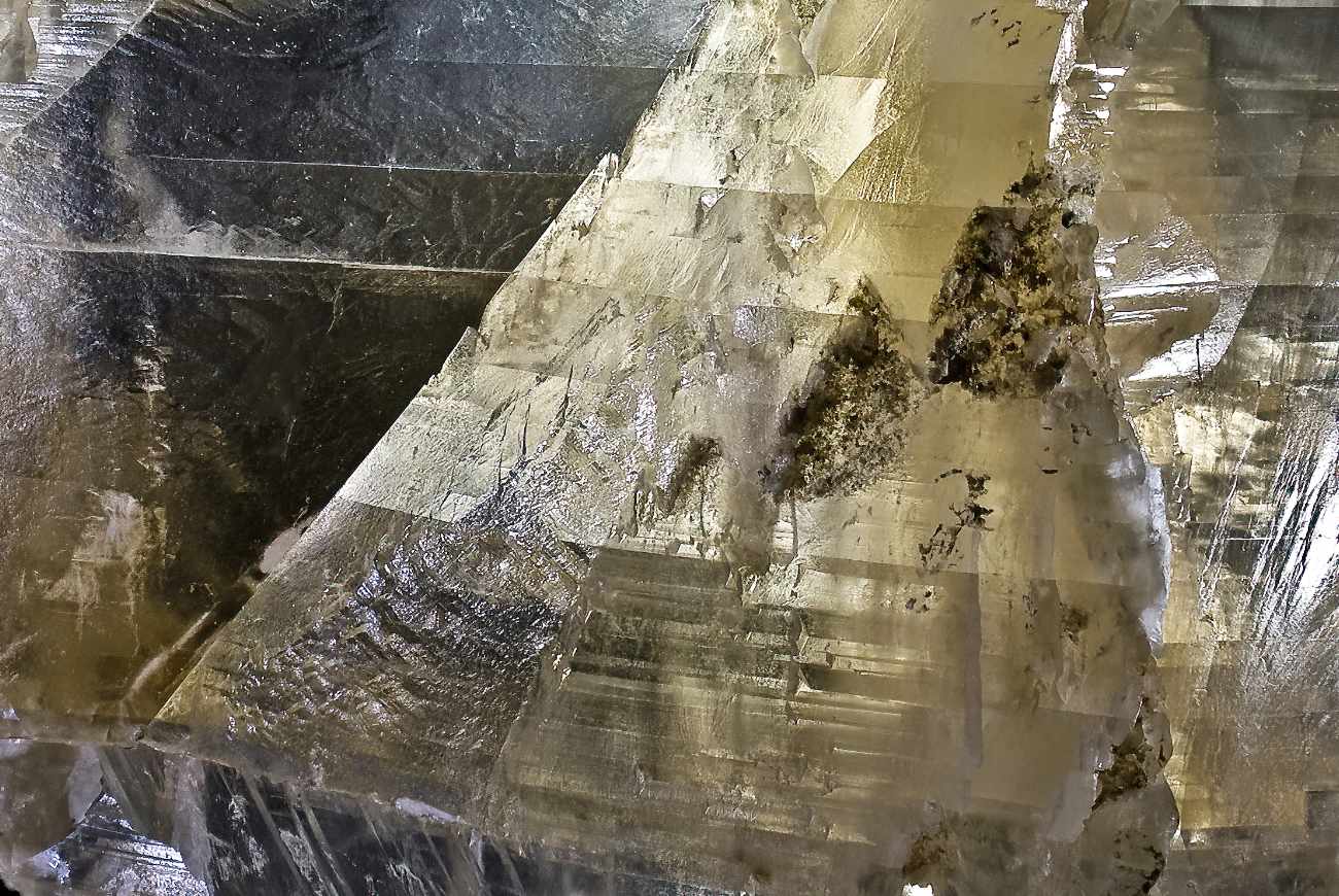 Selenite: il potere della Purificazione e la magia della Selenite